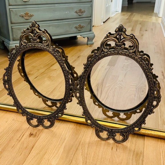Vintage 1/ Metallic Gold Picture Frame Photo Metal Italian 9.5” x11.5”